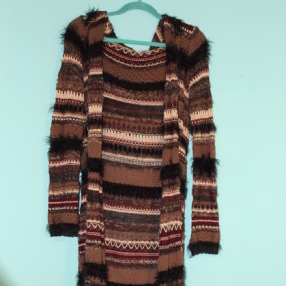 URBAN OTTFITTERS long sweater!